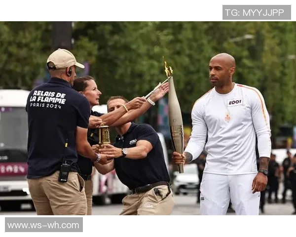 德雷森：因为巴黎警方的约束令，拜仁球迷被困在收费站几小时